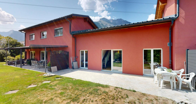 Maison 4 pièces avec jardin privatif et mezzanine image 1