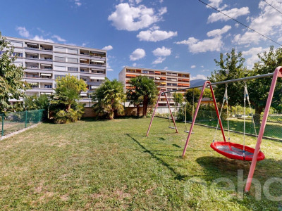 Maison mitoyenne familiale avec jardin et combles à aménager à Aigle image 11