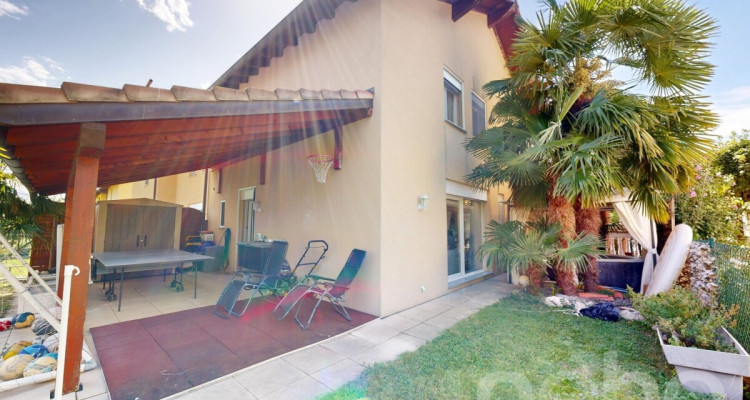 Maison mitoyenne familiale avec jardin et combles à aménager à Aigle image 12