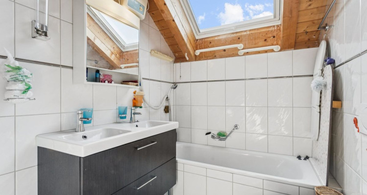 Maison individuelle avec 4 chambres à 300 mètres du lac de Neuchâtel image 8