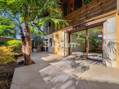 Stunning renovated apartment in the heart of the Geneva countryside image 1