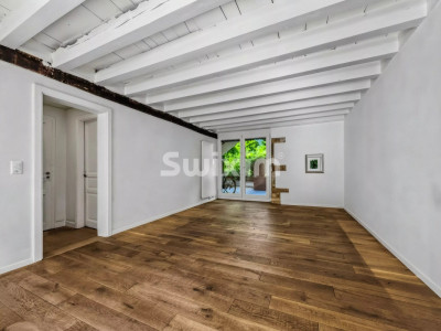 Stunning renovated apartment in the heart of the Geneva countryside image 3