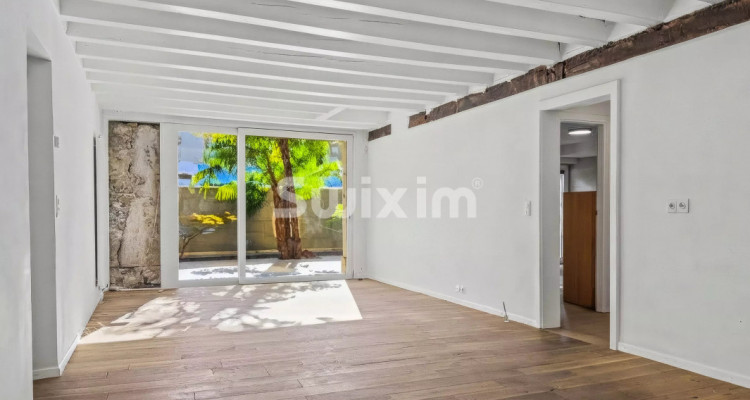 Stunning renovated apartment in the heart of the Geneva countryside image 2