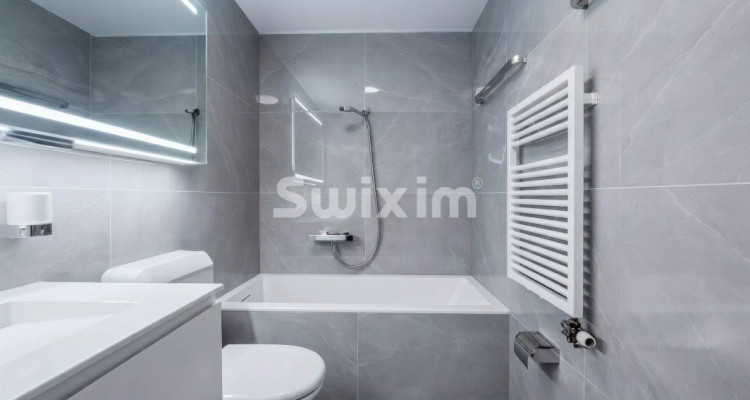Stunning renovated apartment in the heart of the Geneva countryside image 7
