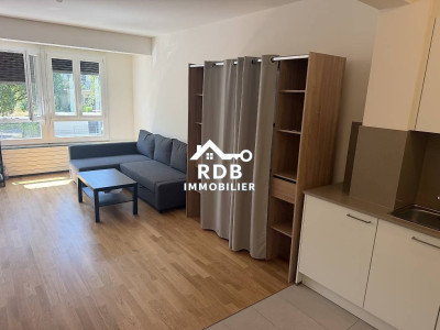 Appartement rénové de 2 pièces au 1er étage situé à Genève 1201 image 1