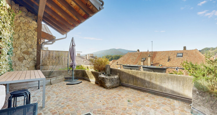 Maison de village de 1850 au cachet préservé, atelier de 185 m² image 9