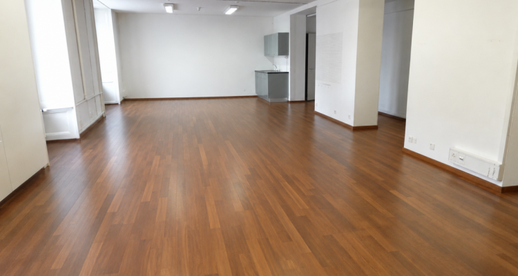 Bureaux de 240 m² en centre ville image 5