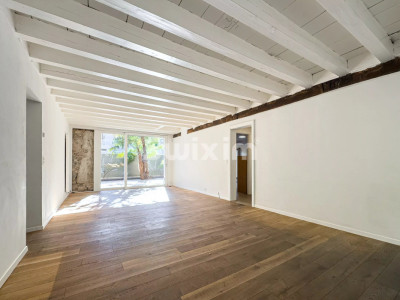 Stunning renovated apartment in the heart of the Geneva countryside image 2