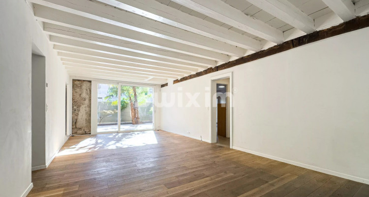 Stunning renovated apartment in the heart of the Geneva countryside image 2