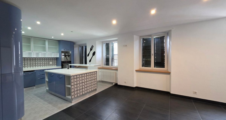 Maison jumelée composée de 5 appartements entièrement rénovés image 9