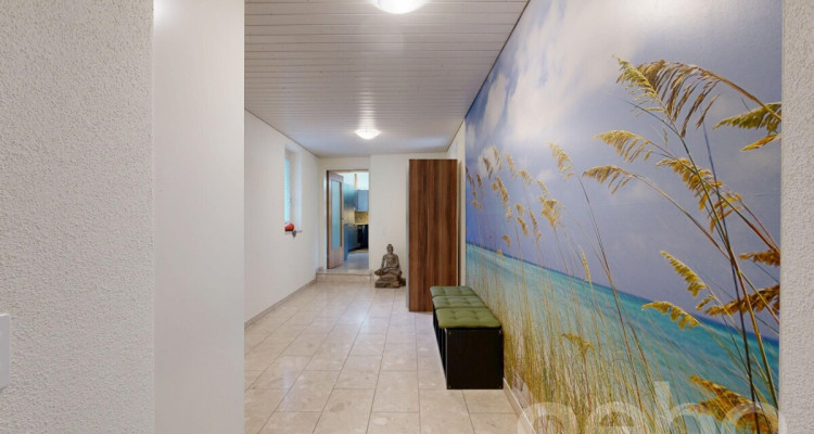 Einzigartige Dachgeschosswohnung mit Cheminée und Sichtbalken image 10