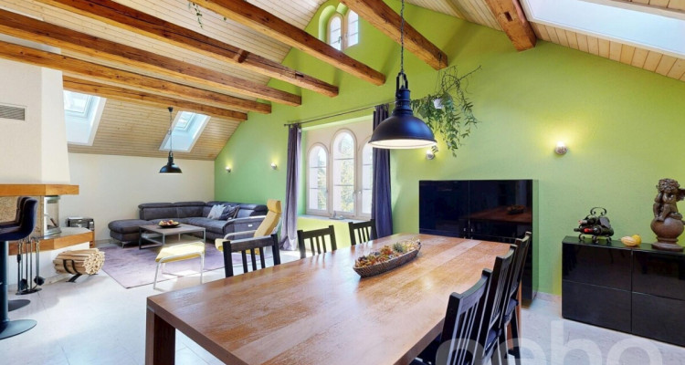 Einzigartige Dachgeschosswohnung mit Cheminée und Sichtbalken image 12