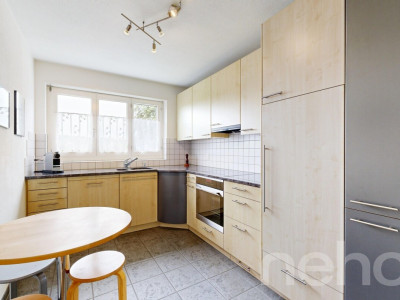 Einfamilienhaus mit grosszügigem Garten und gedecktem Sitzplatz image 5