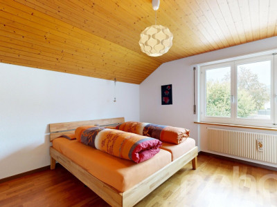 Einfamilienhaus mit grosszügigem Garten und gedecktem Sitzplatz image 8