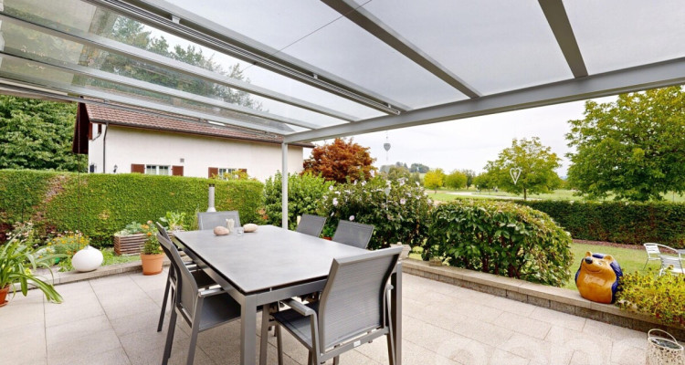 Einfamilienhaus mit grosszügigem Garten und gedecktem Sitzplatz image 4