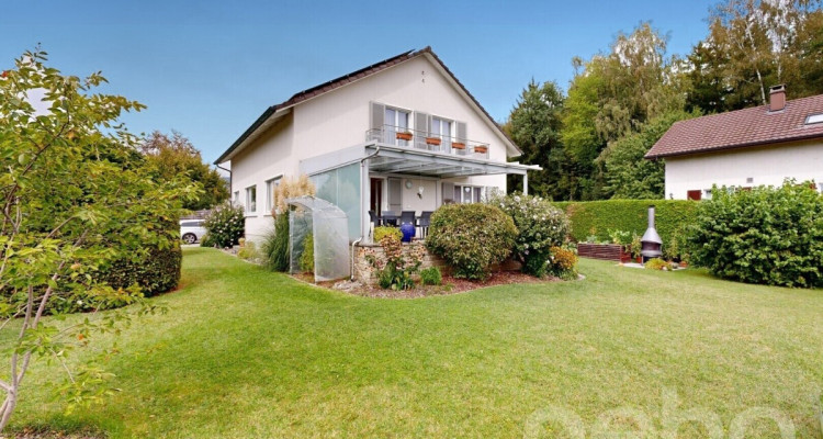 Einfamilienhaus mit grosszügigem Garten und gedecktem Sitzplatz image 12
