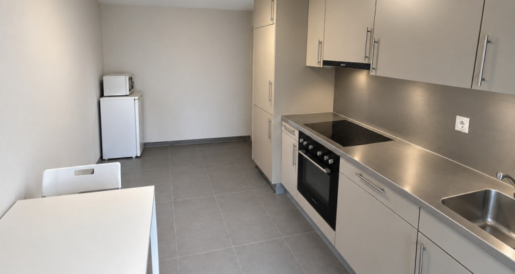 🏡Sous-Gare, Appartement 2.5 pièces Env 44m2, hyper centre image 2