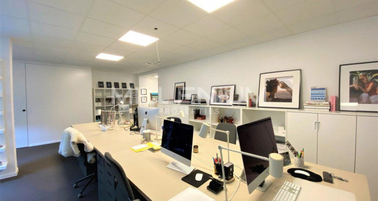 Très belle arcade à usage bureau de 132m² aux Eaux-Vives image 5
