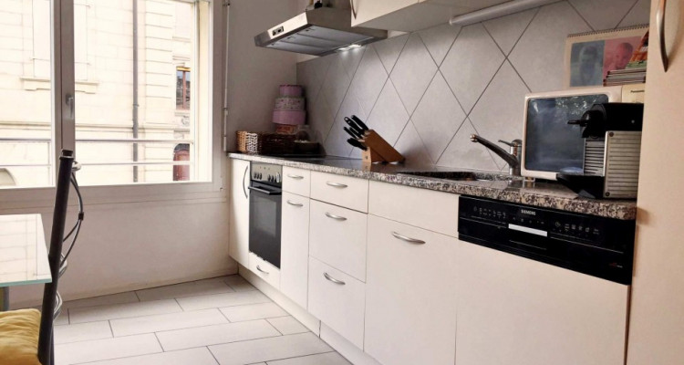 Magnifique appartement au centre de la vieille ville de Nyon image 3