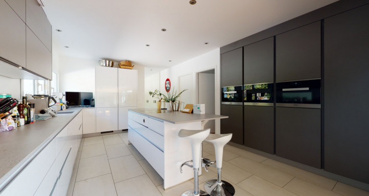 Grande villa avec piscine et vue sur le lac à La Tour-de-Peilz image 6