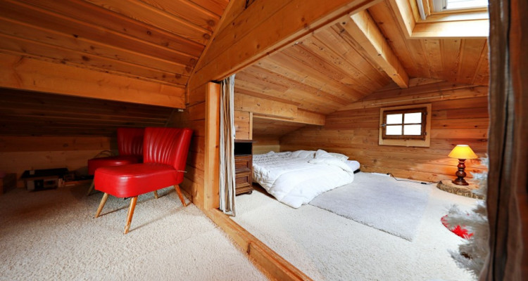 VISITE 3D DISPO - Chalet - Jardin + Parcelle constructible  image 9