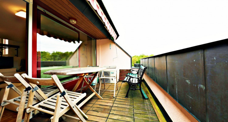 Superbe attique meublé  3 p / 2 chambres / SDB / Balcon et terrasse  image 8