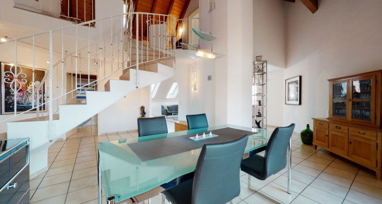 Grosszügige 5.5 Zi.-Attika-Maisonette-Wohnung image 1