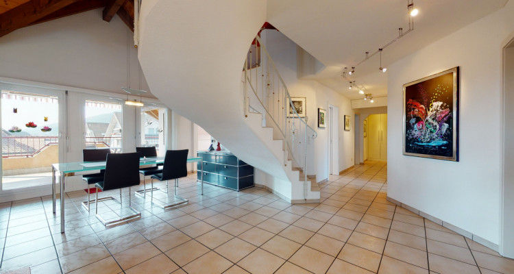 Grosszügige 5.5 Zi.-Attika-Maisonette-Wohnung image 4