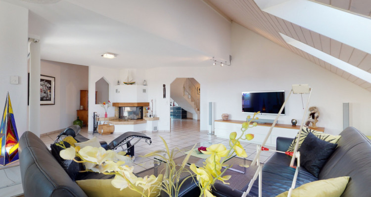 Grosszügige 5.5 Zi.-Attika-Maisonette-Wohnung image 6