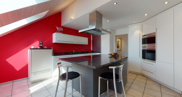 Grosszügige 5.5 Zi.-Attika-Maisonette-Wohnung image 2