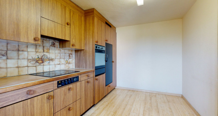 Schöne 4.5-Zimmer-Altbauwohnung mit teilweise Seesicht image 6