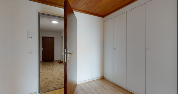 Schöne 4.5-Zimmer-Altbauwohnung mit teilweise Seesicht image 7