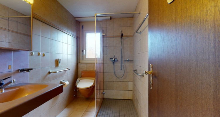 Schöne 4.5-Zimmer-Altbauwohnung mit teilweise Seesicht image 11