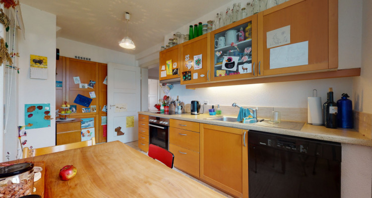 Gemütliche 4.5 Zimmer Wohnung mit herrlicher Aussicht image 4