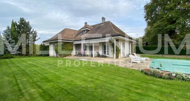 Belle maison avec piscine à vendre à Genthod image 1