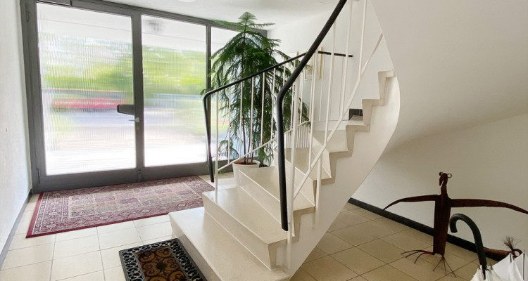 Ideal place for home office and living image 1