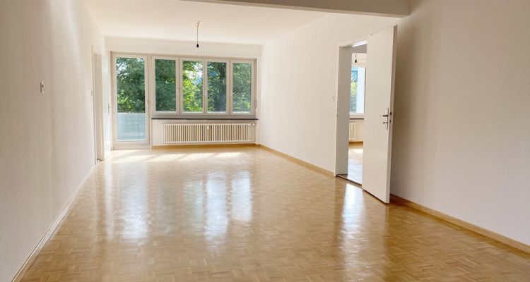 Ideal place for home office and living image 3