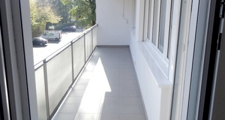 Ideal place for home office and living image 8