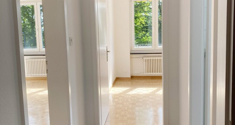 Ideal place for home office and living image 9