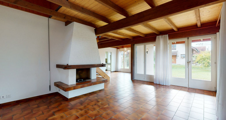 Schmuckes Einfamilienhaus mit wunderschönem Garten image 4