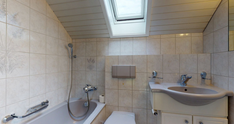 Schmuckes Einfamilienhaus mit wunderschönem Garten image 9