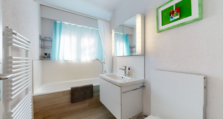 Grosszügige 4.5 Zi.-Wohnung mit Terrasse und Gartenanschluss image 4