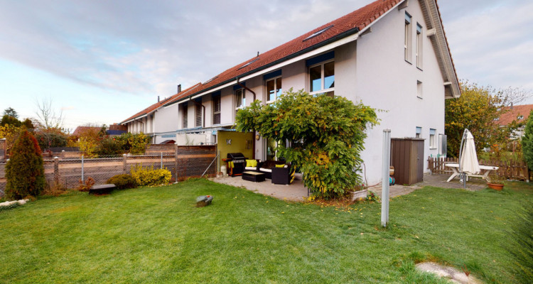 Heimeliges 5.5 Zimmer Eckhaus im beliebten Utzenstorf image 1