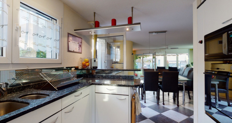 Heimeliges 5.5 Zimmer Eckhaus im beliebten Utzenstorf image 3