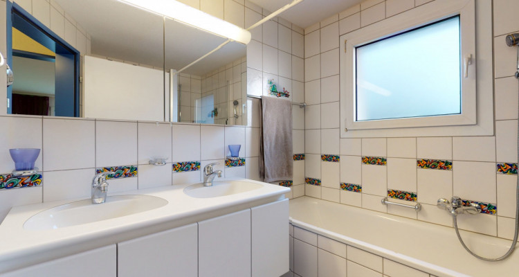 Heimeliges 5.5 Zimmer Eckhaus im beliebten Utzenstorf image 7