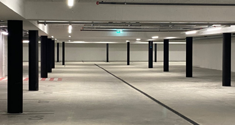 Exclusif - surface de bureaux semi-finie de 250 m2 à la gare de Gland image 9