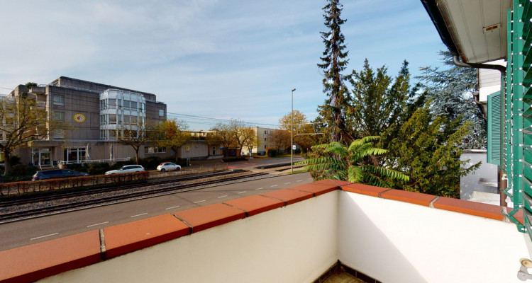 Eckreihenhaus zentral in Muttenz - grosse Garten- und Aussenfläche image 11