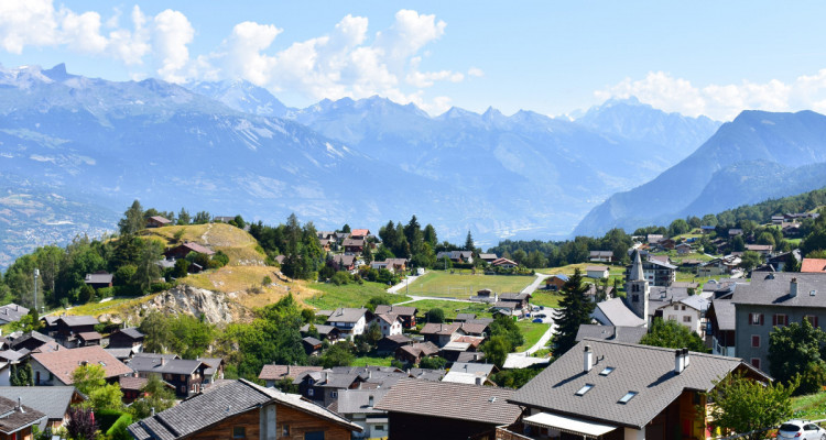 Joli duplex 3.5 pièces avec vue panoramique sur le village de Nax et les Alpes Bernoises image 11