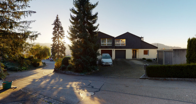 Gepflegtes DFH - top Aussicht mit schöner Garten- und Aussenfläche image 1