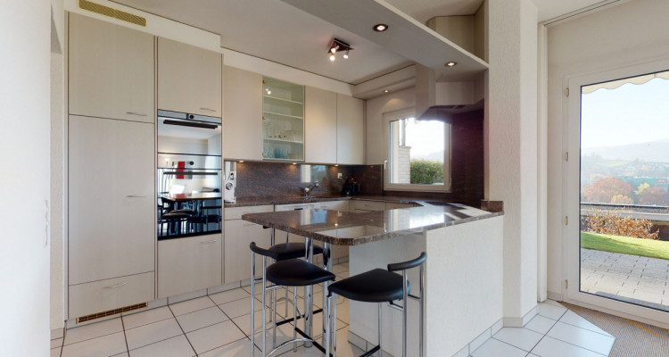 Gepflegtes DFH - top Aussicht mit schöner Garten- und Aussenfläche image 6